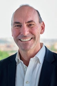 Portrait of Prof. Florian Lordick